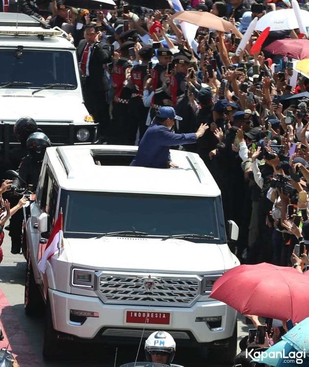 Mobil Maung pindad MV3 Garuda Limousine