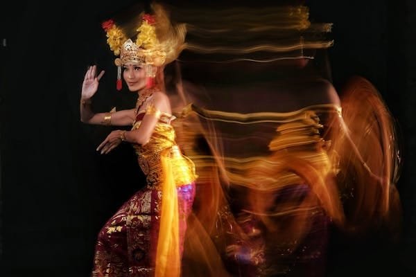 Kesenian-Tari-Tradisional-identitas negara-warisan budaya