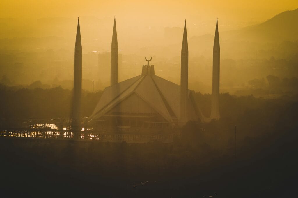 Masjid Faisal saat Senja, Islamabad