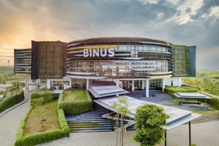 kampus swasta terbaik 2025