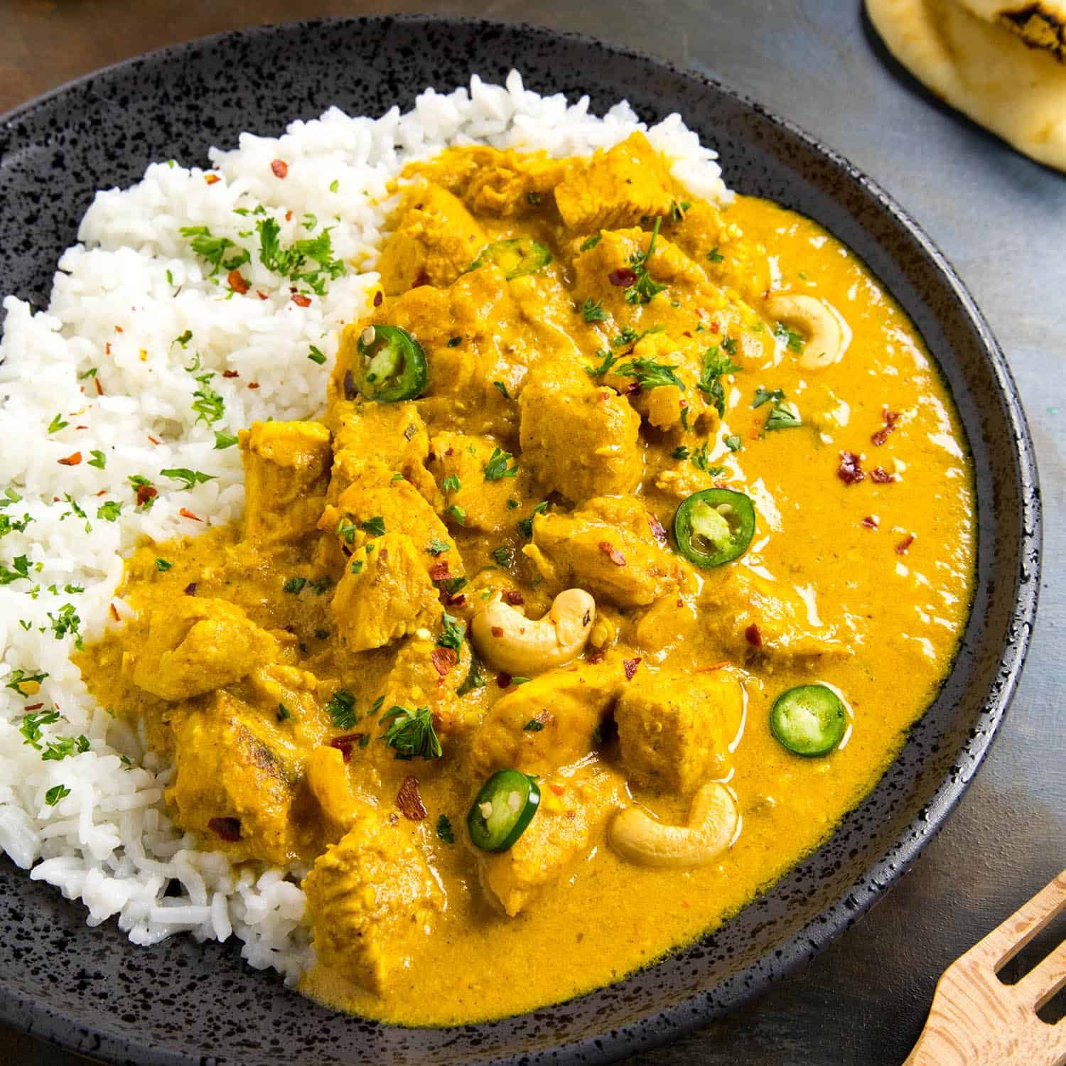 Kari Korma khas Pakistan, hidangan daging creamy dengan rempah aromatik