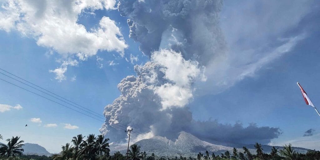 Letusan Gunung Lewotobi Laki‑Laki di Nusa Tenggara