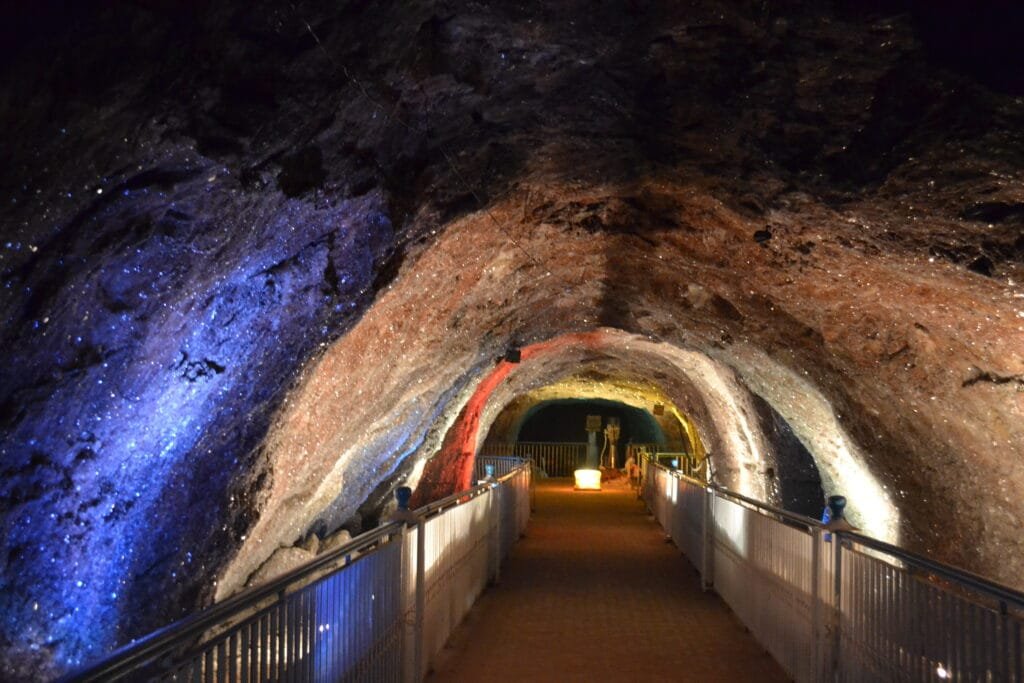 Tambang Garam Pakistan di Khewra, Punjab