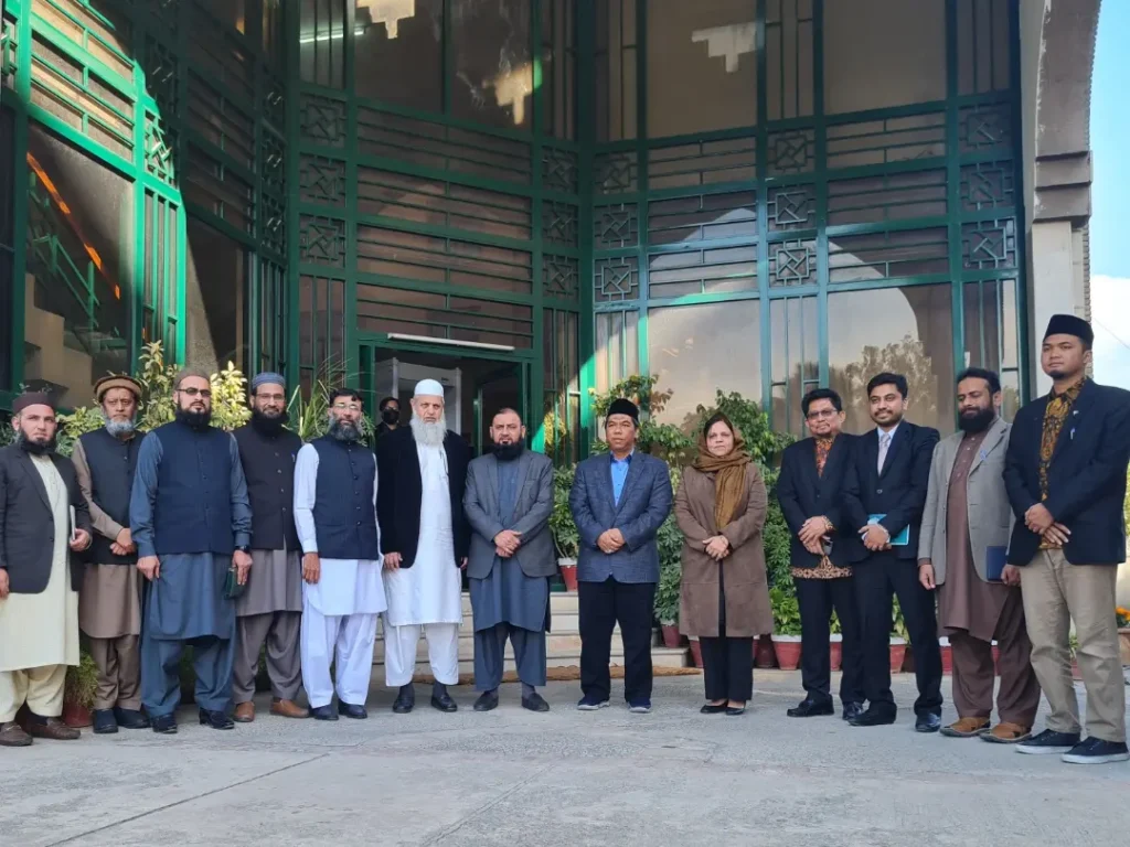 Gedung utama Darul Uloom Deoband di India sebagai pusat pendidikan Islam