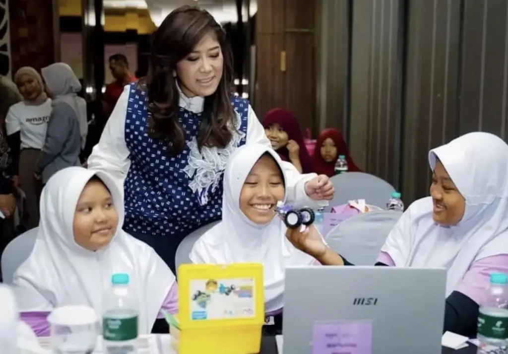 perempuan di bidang teknologi