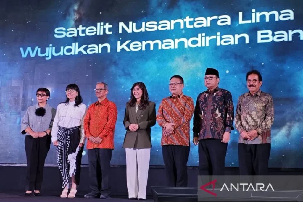 satelit nusantara lima