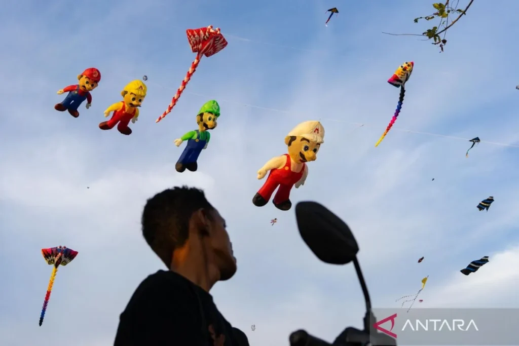 festival layang-layang