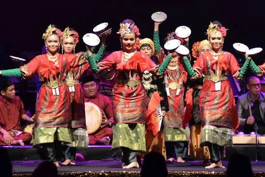 Tari Piring Minangkabau