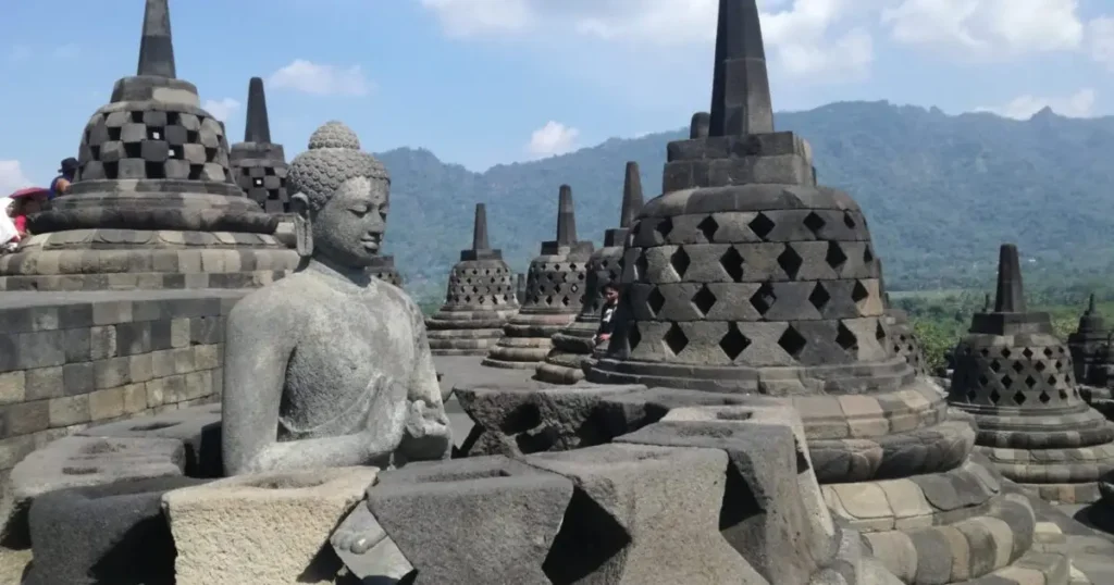 candi terbanyak di jawa tengah