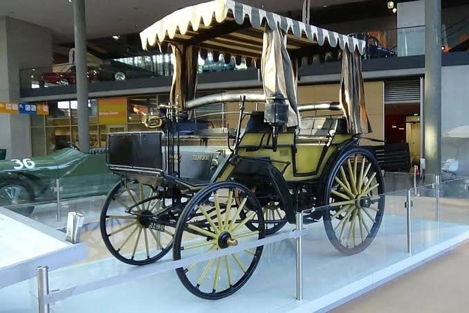 Mobil Pertama Indonesia