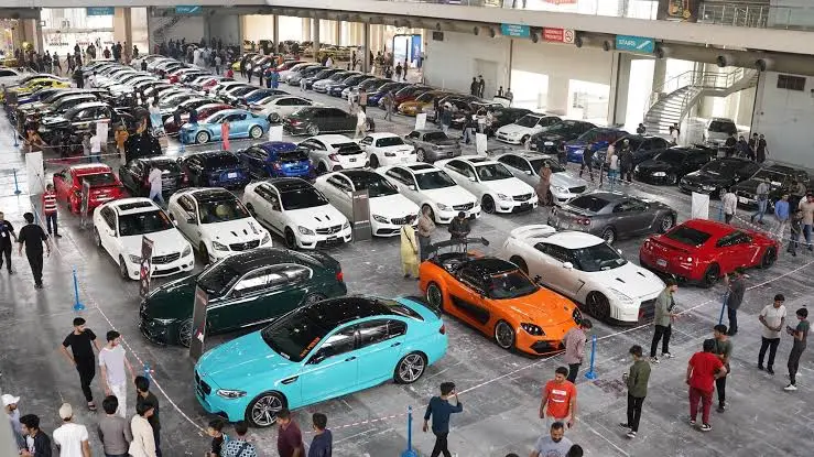 Platform Jual Beli Mobil Pakistan