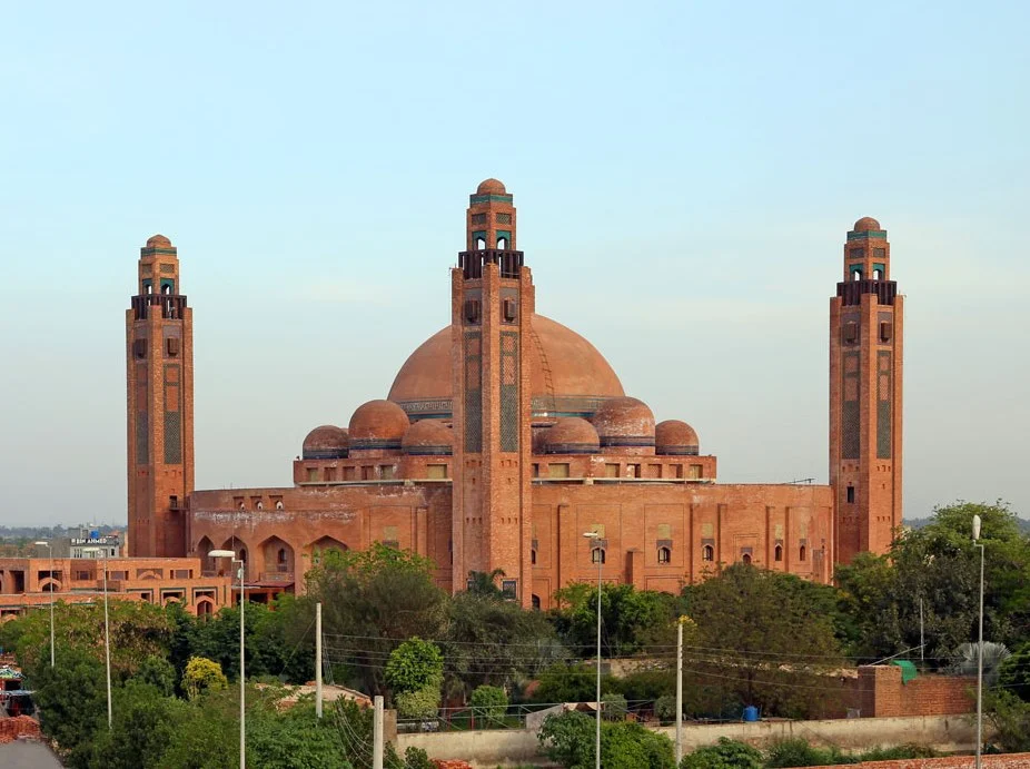 Masjid di Lahore