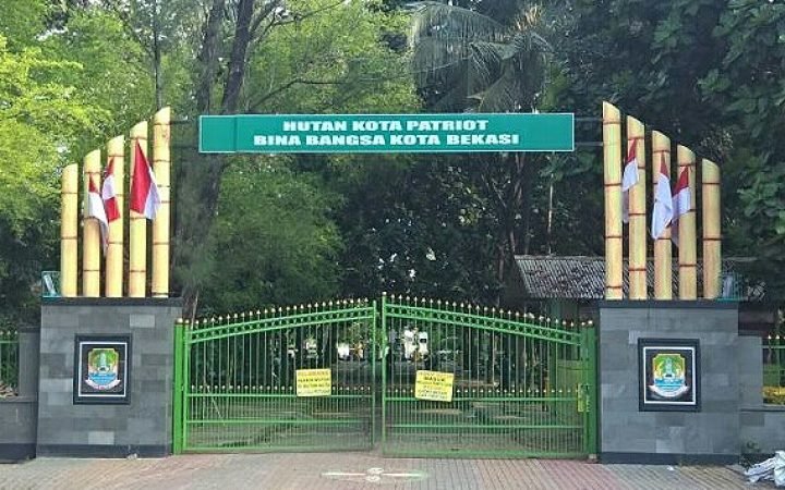 Hutan Kota Patriot Candrabhaga